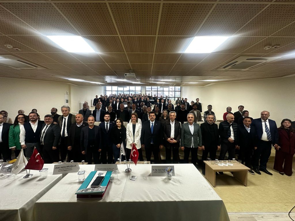 Panama Cumhuriyeti İstanbul Başkonsolosu Juan Jaime Delvalle: “Türkiye gibi bizim de gücümüz coğrafi konumumuzda yatıyor”