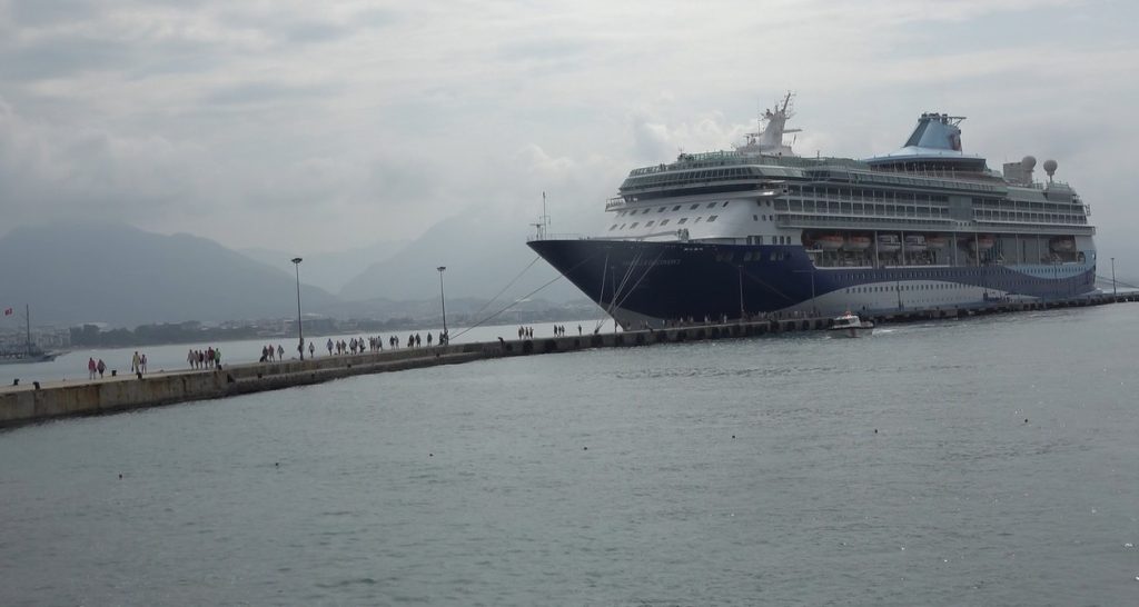 Bin 795 Yolcusu ve 729 Mürettebatıyla “Marella Discovery 2” Kruvaziyer Alanya Limanı’na Demir Attı