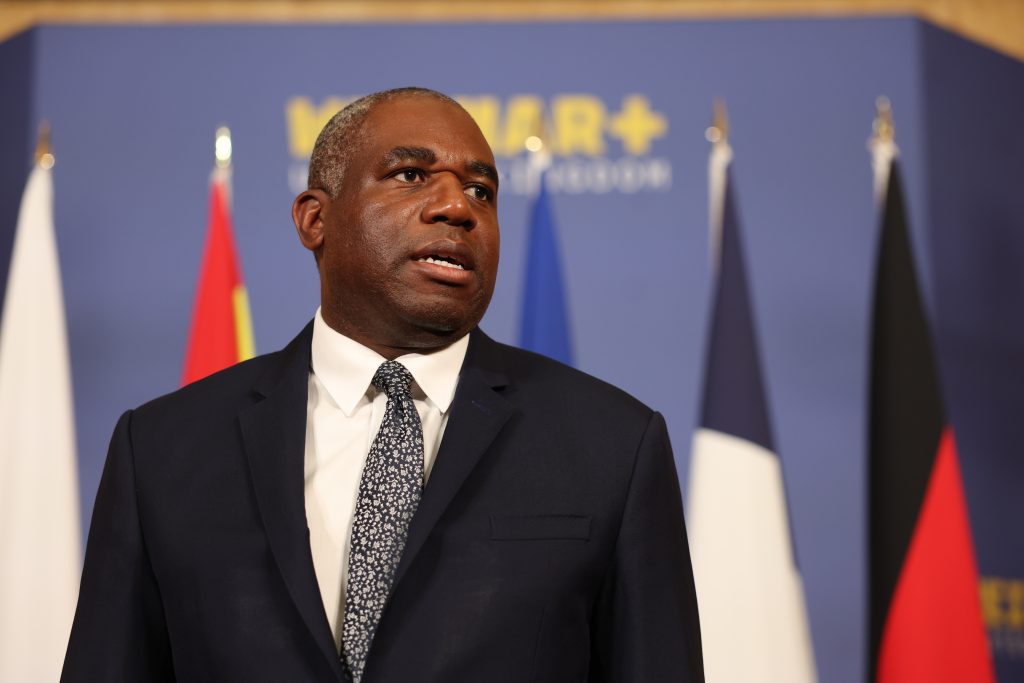 İngiltere, İsrail ile Ticaret Görüşmelerini Askıya Aldı: Yerleşimcilere Yaptırım Uygulandı