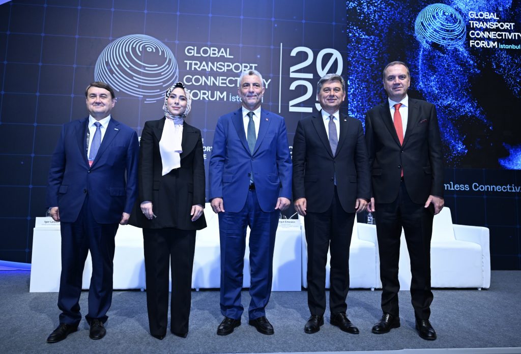 “Küresel Ticarette Yeni Koridorlar: Tamer Kıran, İstanbul’daki Ulaştırma Forumu’nda Konuştu”