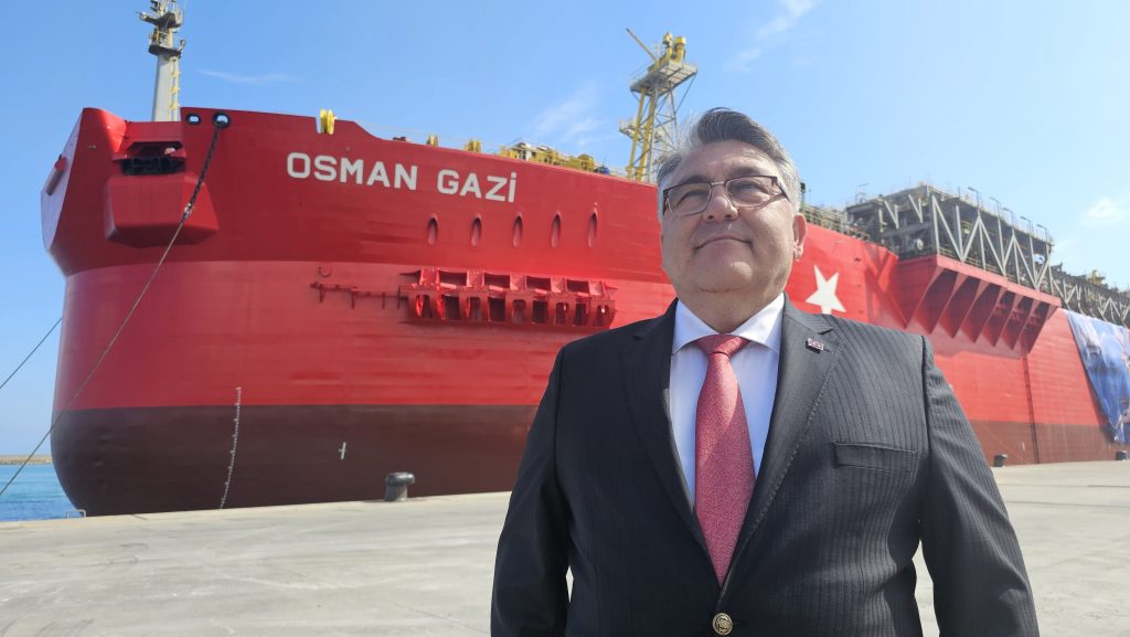 Türkiye’nin milli sondaj gemisi Osman Gazi, Filyos Limanı’nda konumlandı.