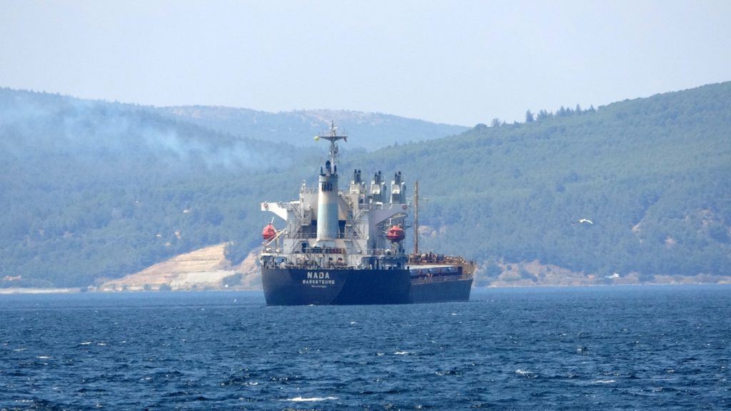 Çanakkale Boğazı’nda Arıza Yapan Yük Gemisi Römorkörlerle Emniyete Alındı