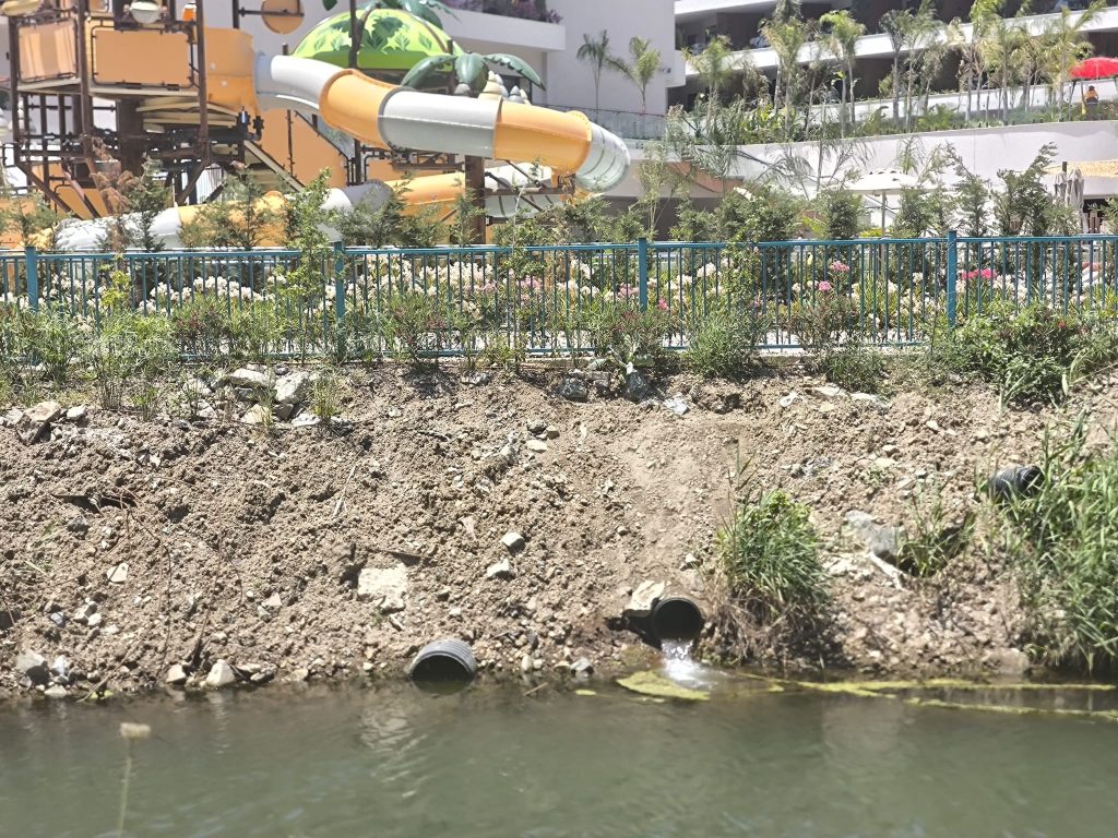 Fethiye Karataş Plajı’ndaki Otele Atık Su Deşarjı ve Kaçak Yapı Nedeniyle 4.6 Milyon TL Ceza