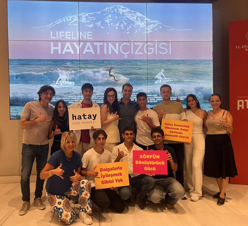 Hatay Sörf Merkezi’nin İlham Veren Hikâyesi “Hayatın Çizgisi” Belgeseliyle İzleyiciyle Buluştu