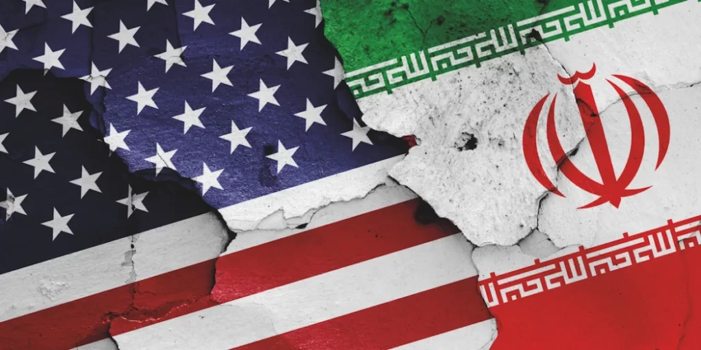 İran Devrim Muhafızları’ndan ABD ve İsrail’e Sert Uyarı: “Herhangi Bir Saldırıya Yıkıcı ve Pişman Edici Karşılık Verilecektir”