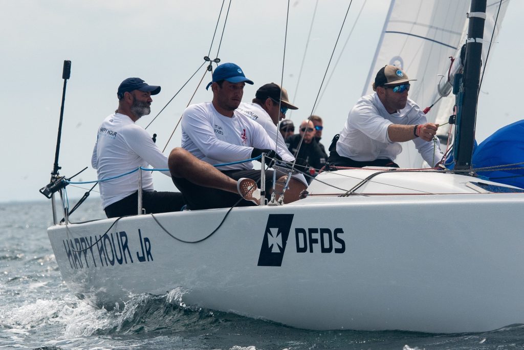 Olympos Regatta’nın ikinci gününde J70 yarışları sert rüzgâr ve yüksek rekabetle geçti.