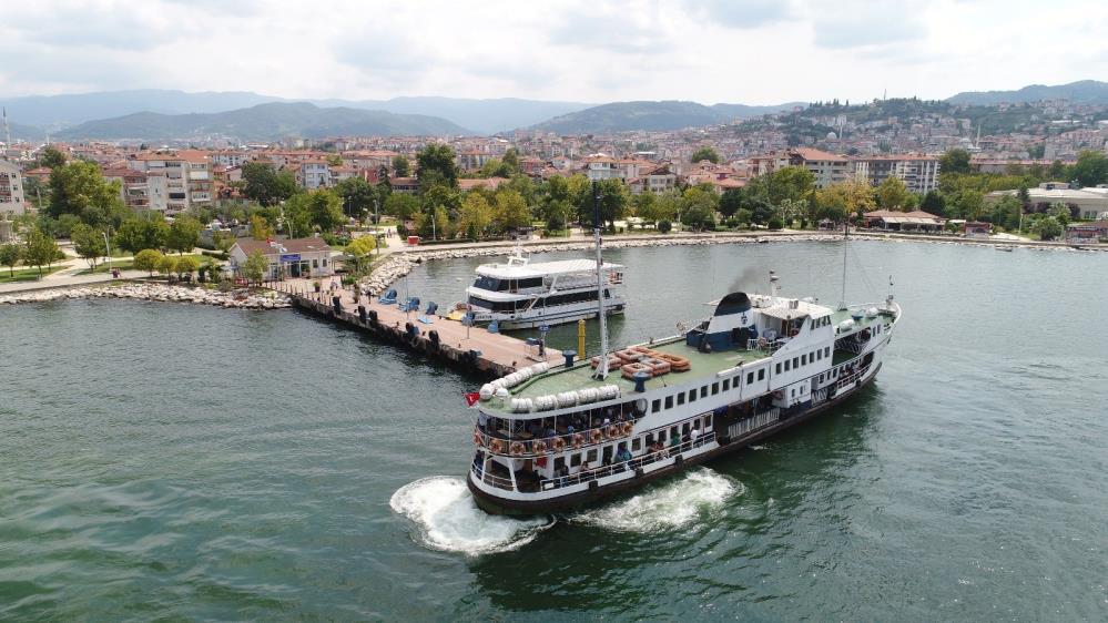Başiskele’de Deniz Ulaşımında Yeni Dönem: Vapurlar Yarı Fiyat, Otoparklar Ücretsiz