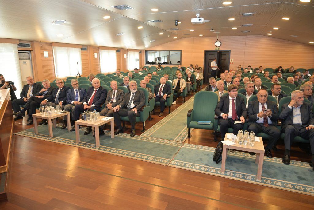 Türk filosu ilk 10’a girerken, İMEAK DTO toplantısında ekonomi ve Piri Reis Üniversitesi’nin başarıları öne çıktı.