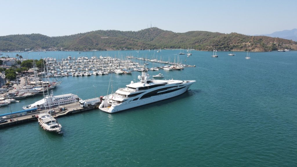 Kazak Milyarder Ibragimov’un Ailesiyle Gelen 240 Milyon Euroluk Mega Yat ‘I Dynasty’ Fethiye’de