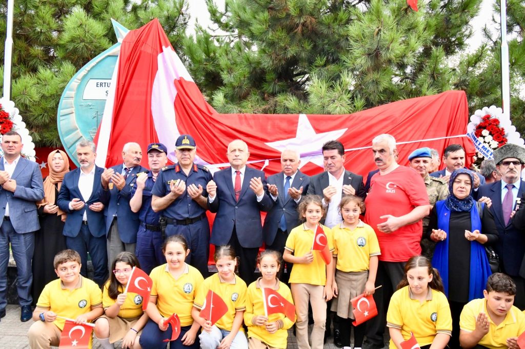 Trabzon’da Ertuğrul Fırkateyni Şehitleri Anıtı Açıldı