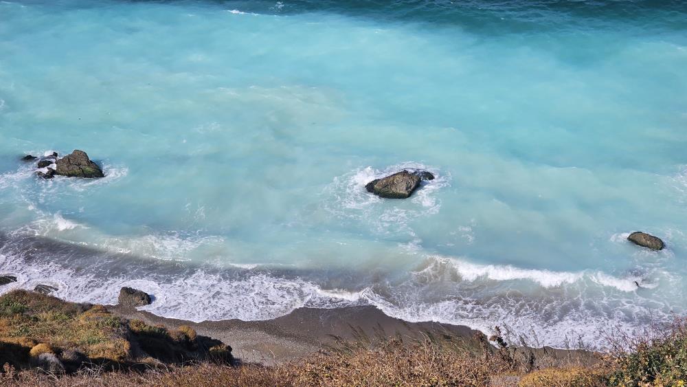 Bandırma’da Şlam Krizi: Deniz 2 Kilometre Beyaza Büründü