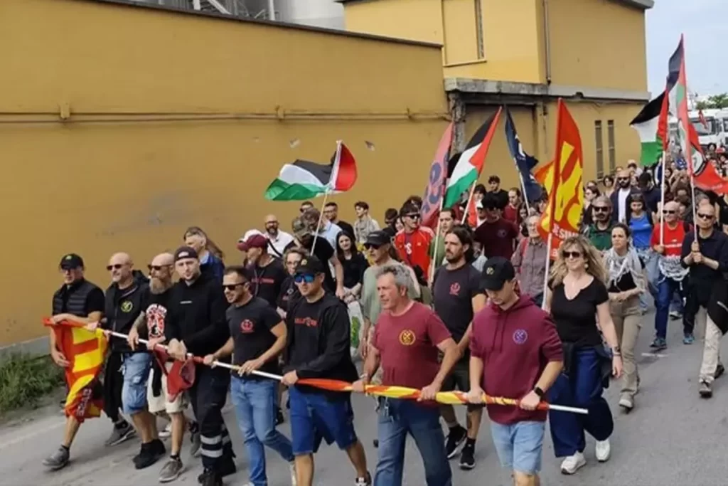 İtalya’nın Ravenna Limanı’nda İşçiler İsrail’e Silah Sevkiyatını Engelledi