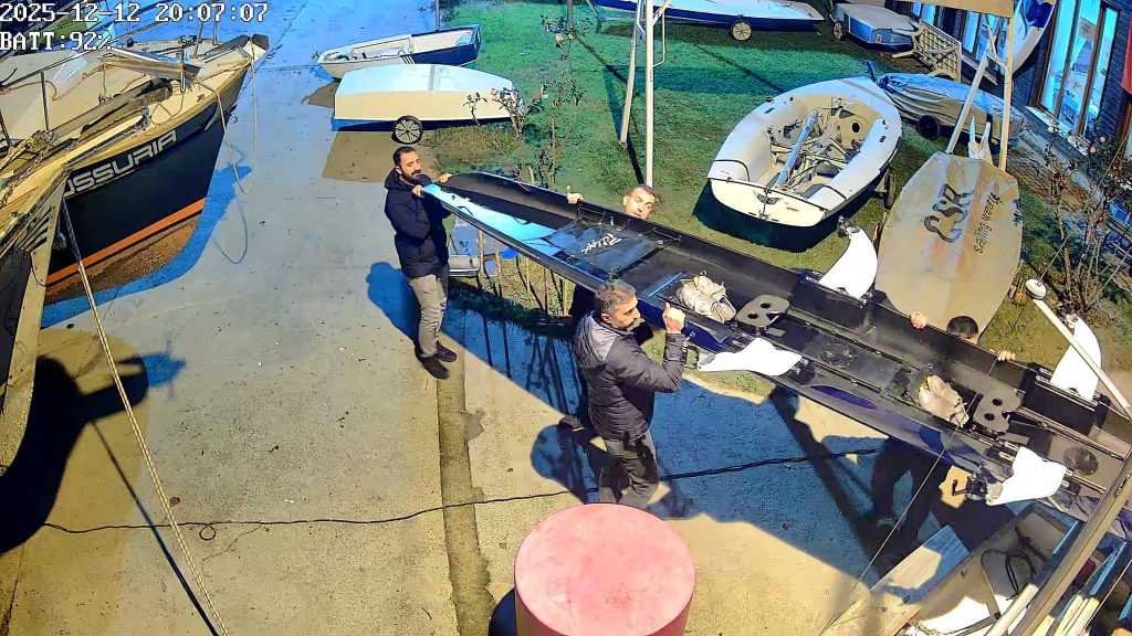 Derince’de Kaçak Deniz Küreği Tekneleri Ele Geçirildi