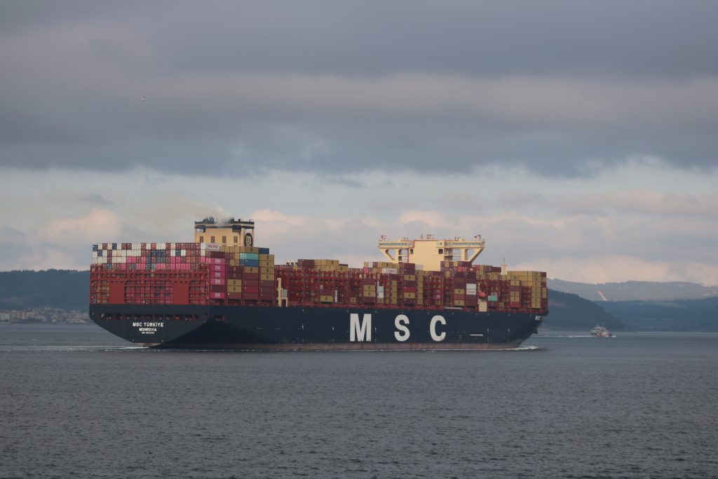 MSC Türkiye Çanakkale Boğazı’ndan Geçti | 24 Bin TEU’luk Dev Konteyner Gemisi