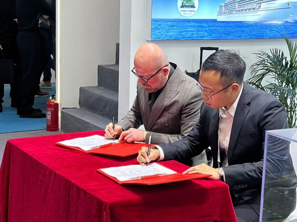 YAF GROUP’un 7.300 DWT Kimyasal Tanker Projesinde Ana Makine Sözleşmesi Marintec China’da İmzalandı