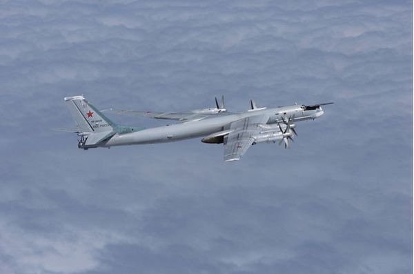 Rusya’dan Kuzey Denizlerinde Stratejik Uçuş: Tu-95MS’ler 7 Saati Aştı
