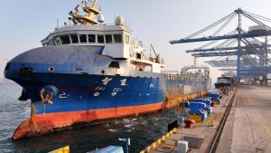 Çin’in Otonom Konteyner Gemisi 30 Saniyede İnsansız Yanaşma İşlemini Tamamladı