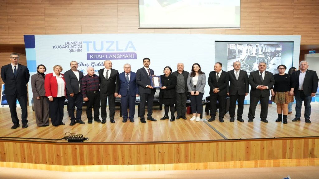 Tuzla’nın 2500 Yıllık Tarihi, ‘Denizin Kucakladığı Şehir’ Kitabı Tanıtıldı