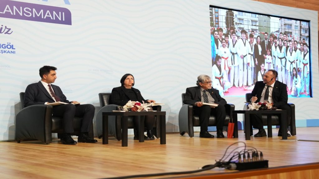 Tuzla’nın 2500 Yıllık Tarihi, 'Denizin Kucakladığı Şehir' Kitabı Tanıtıldı