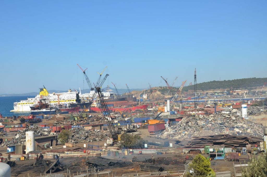 Küresel Gemi Sökümünde Darboğaz: Yaşlı Tonajlar Neden Ticarette Tutuluyor?