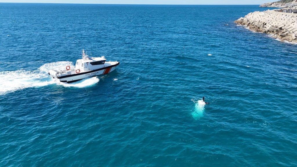 İçinde 3 Kişi Vardı… Antalya’da Balıkçı Teknesi Battı