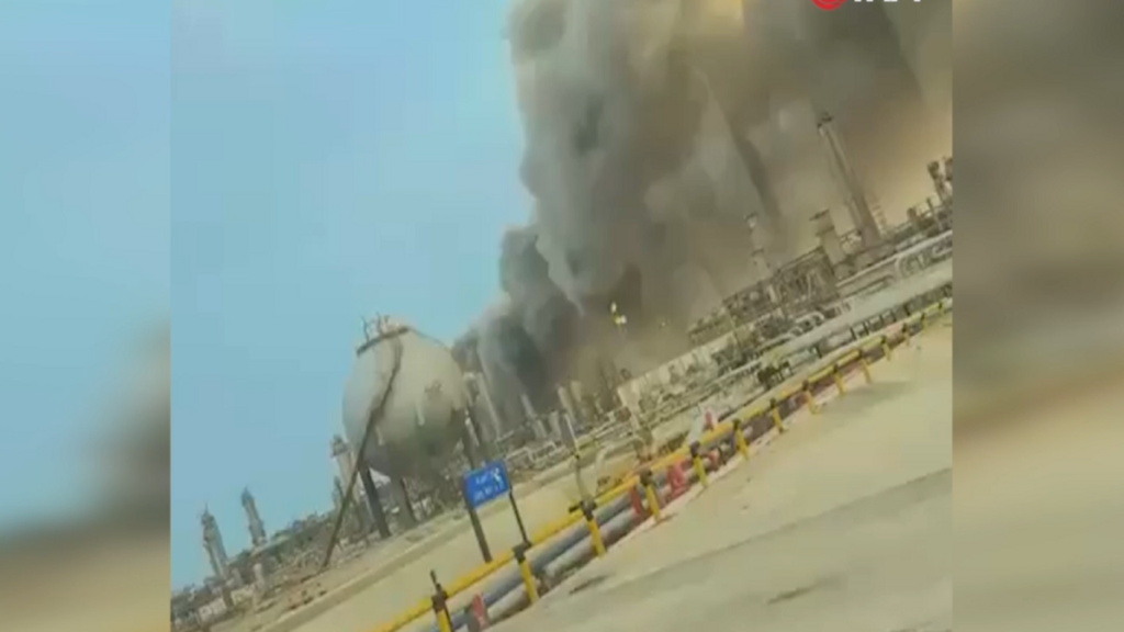 İran, Suudi Arabistan’ın Can Damarı Aramco Petrol Rafinerisini İHA’larla Vurdu!