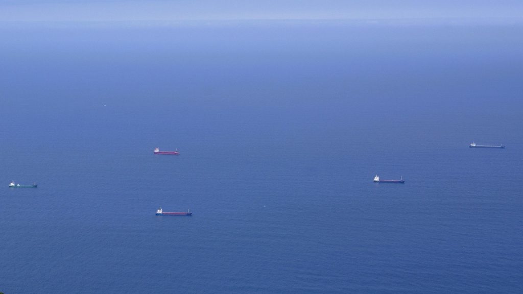 Hürmüz Ablukası Bilançosu: 72 Saatte 14 Gemi Geri Çevrildi