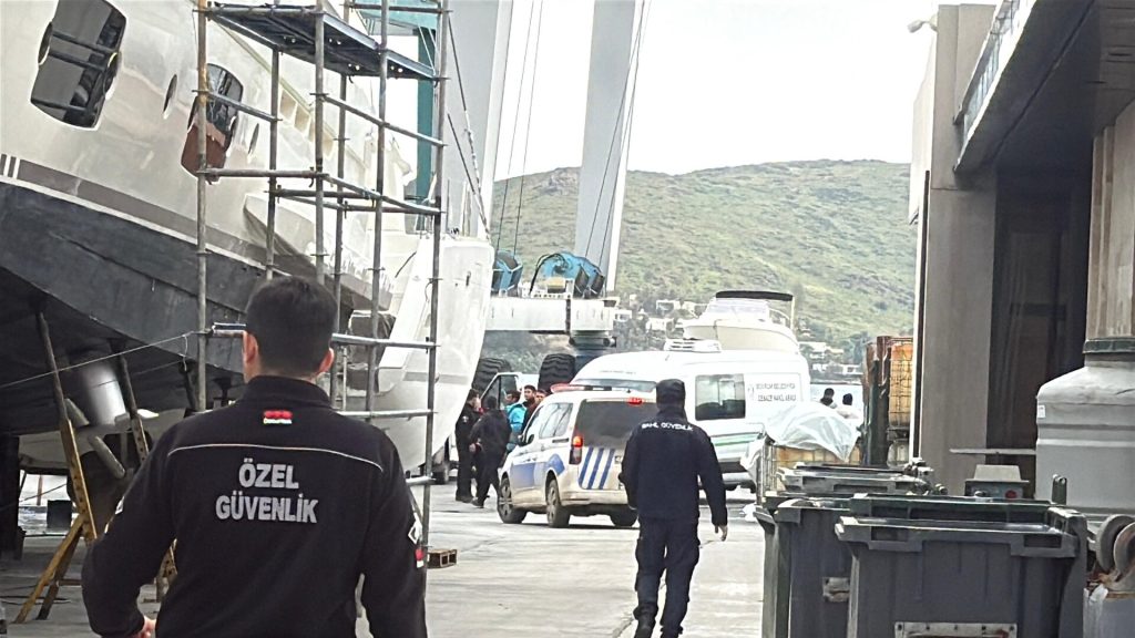 Ege’de Düzensiz Göçmen Botu Battı, 19 Kişi Hayatını Kaybetti