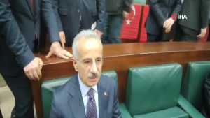 Bakan Uraloğlu, Hürmüz Türk Gemilerinin Son Durumunu Paylaştı