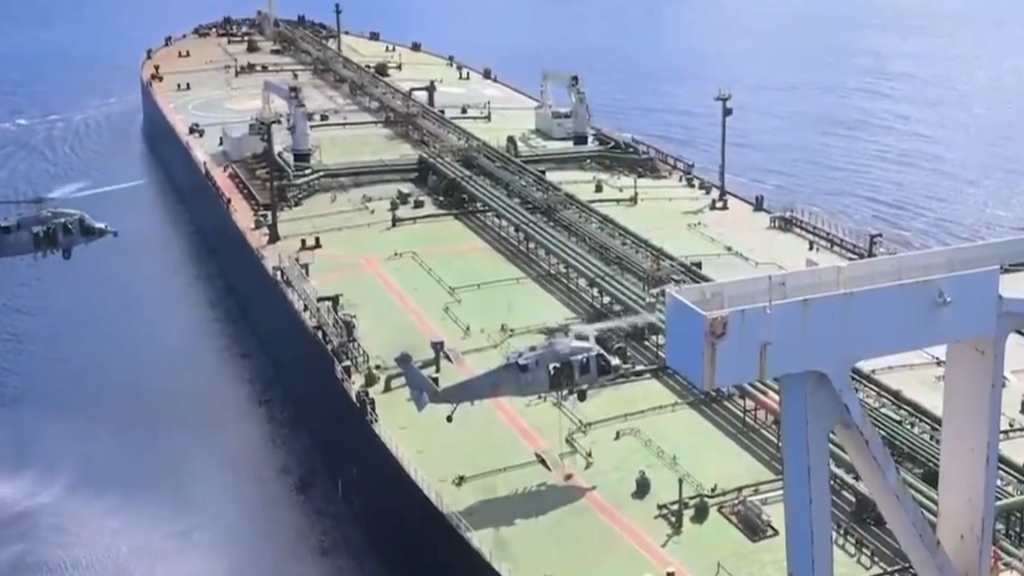 ABD Hint Okyanusu’nda İran Petrolü Taşıyan Gemiye El Koydu