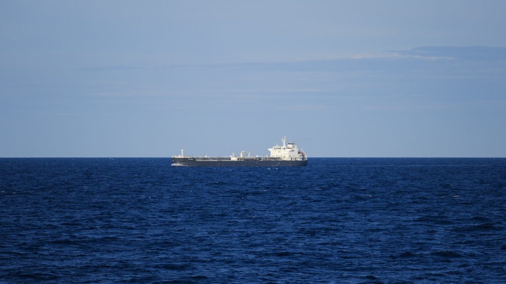 IMO Hukuk Komitesi’nden Hürmüz ve Sahte Bayrak Kararları