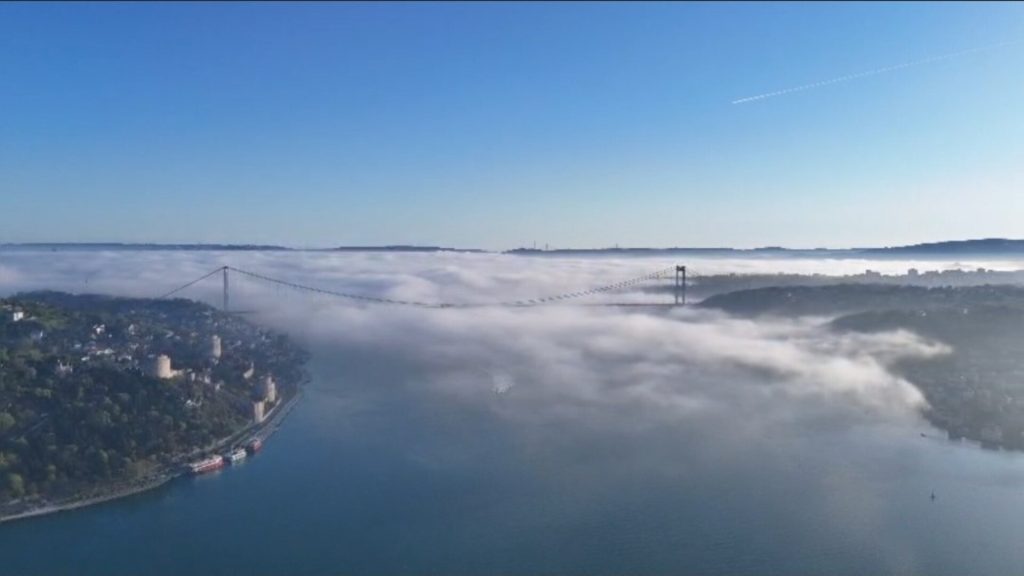 İstanbul Boğazı Trafiğe Kapandı, Belirli Vapur Seferleri İptal Edildi