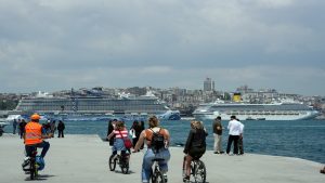 Dev Kruvaziyer Gemileri İstanbul Boğazı’nda Buluştu