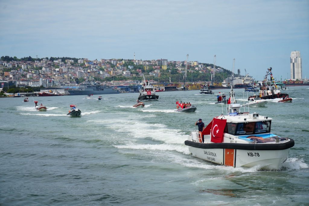 Samsun’da Görsel Şölen: 19 Mayıs Coşkusu Denizden Taştı!