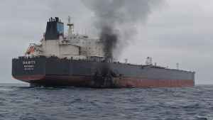 Umman Körfezi’nde Sıcak Çatışma: ABD, İran Petrol Tankerini Vurdu