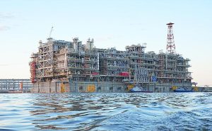 Yaptırımlar Pes Ettirdi: TotalEnergies Rusya’daki Dev LNG Projesinden Çekiliyor